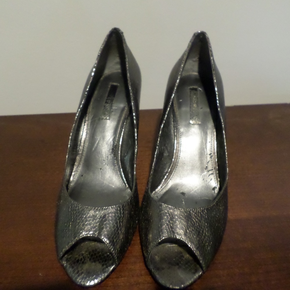 Bandolino, Women’s Wedge, Peep toe, Bronze color, Faux Snakeskin, Size 10M